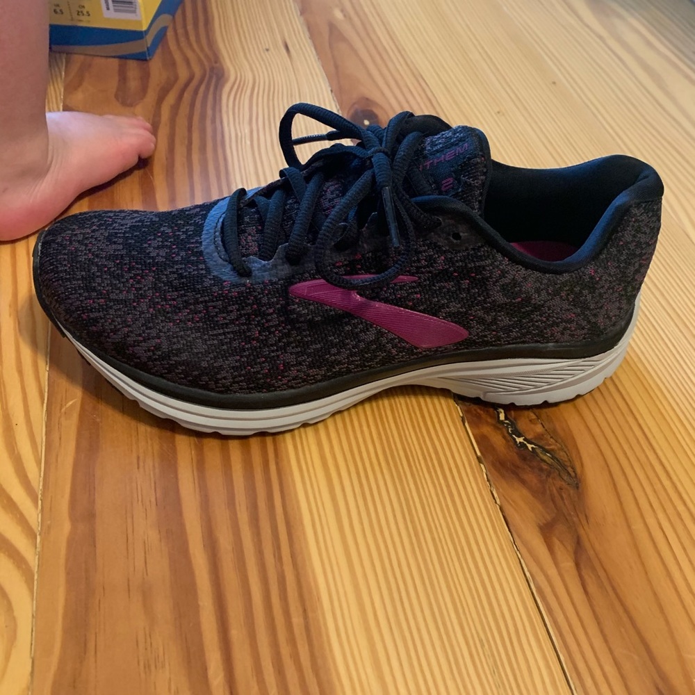 NIB Anthem 2 Brooks Size 8.5 Running Shoes